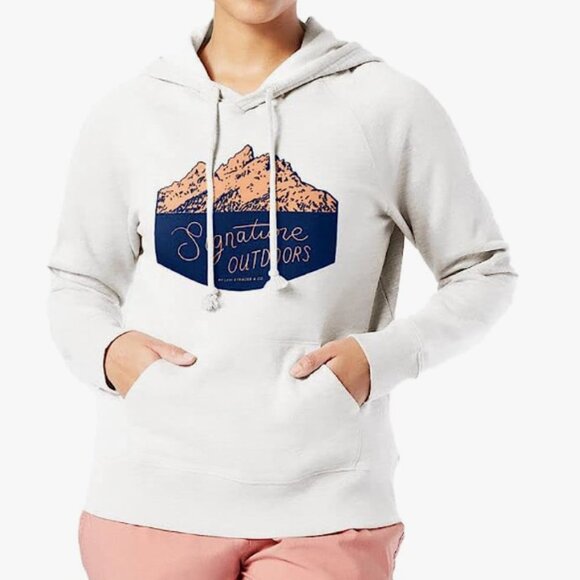 Levi's Tops - Vintage Signature by Levi Strauss Gold Label Women's Outdoor Graphic Hoodie